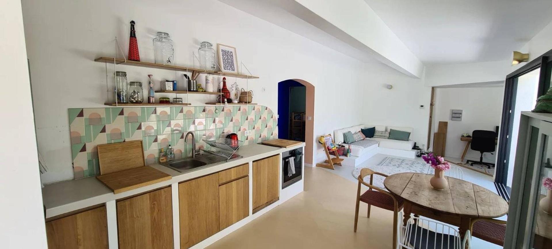 Maison Bord De *
